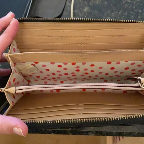 Kate Spade Wallet - Picture 2 of 2